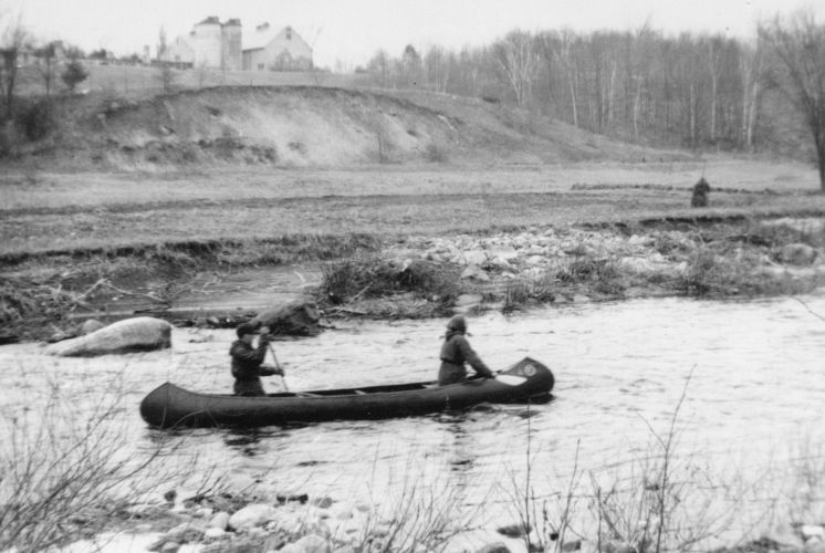 AMC canoe in 1930s